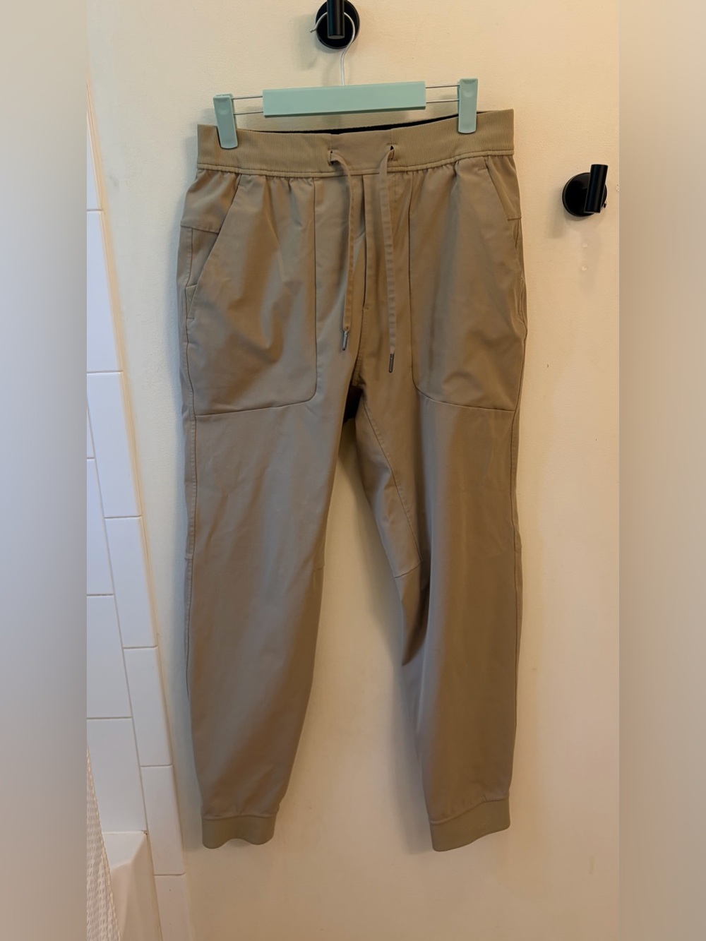 LULULEMON joggers pants men’s medium tan